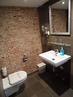 Hotel Corner House