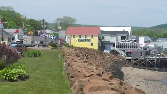 Bayside Inn