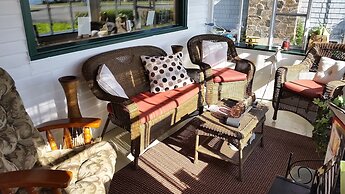 Bayside Inn