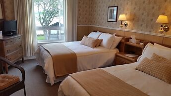 Bayside Inn