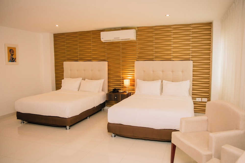 Hotel Parque Del Sol