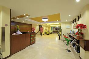 Green Leaf Hotel