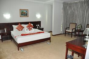 Green Leaf Hotel