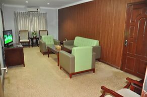 Green Leaf Hotel