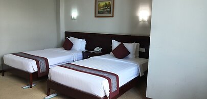 Green Leaf Hotel