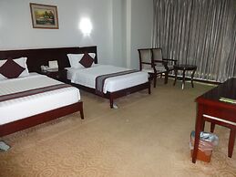 Green Leaf Hotel