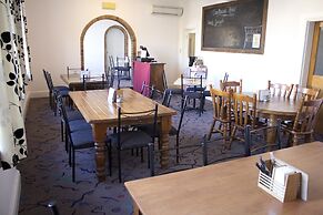 Court House Hotel