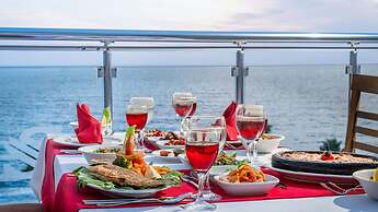 Senza Grand Santana Hotel