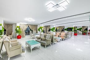 Senza Grand Santana Hotel