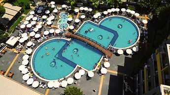 Senza Grand Santana Hotel