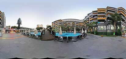 Senza Grand Santana Hotel