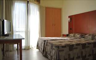 Hotel Oasis Plaza