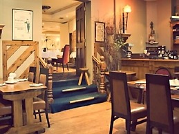 Breffni Arms Hotel