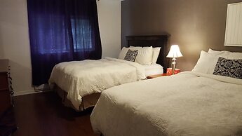 Greenside motel