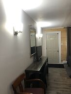 Greenside motel