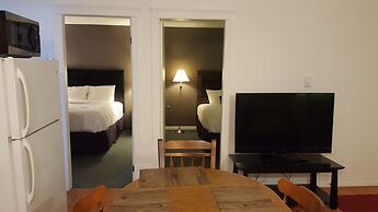 Greenside motel