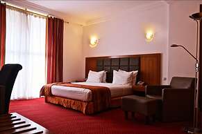 Leon Hôtel