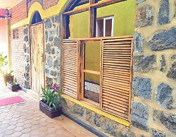 Yambi Guesthouse