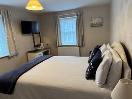 Raincliffe Hotel