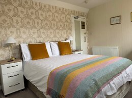 Raincliffe Hotel