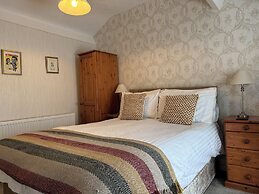 Raincliffe Hotel