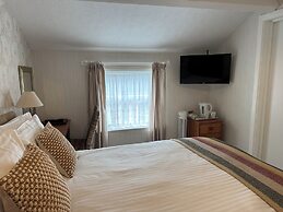 Raincliffe Hotel