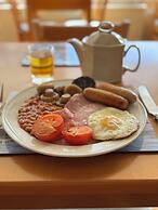Raincliffe Hotel