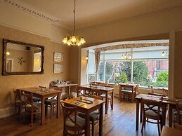 Raincliffe Hotel