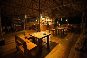 Robinson Bungalows