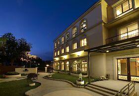 Caffir garden hotel