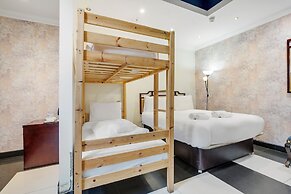 London Star Hotel