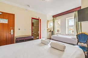 London Star Hotel