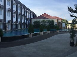 Front One Akshaya Hotel Karawang