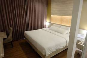 Front One Akshaya Hotel Karawang