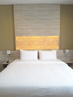 Front One Akshaya Hotel Karawang