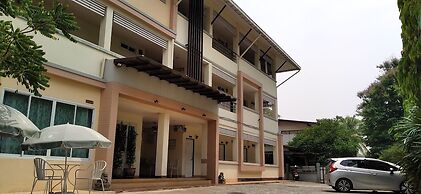 Santipran Place