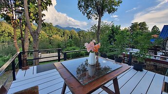 Banphu Montalang Resort