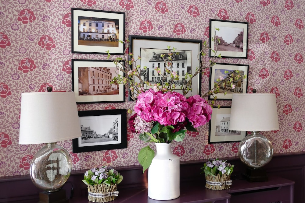 Nesbitt Arms Boutique Hotel