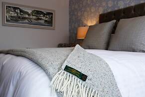Nesbitt Arms Boutique Hotel