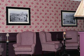 Nesbitt Arms Boutique Hotel