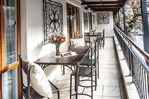 Avemore Jan Cats No 5 - with backup power
