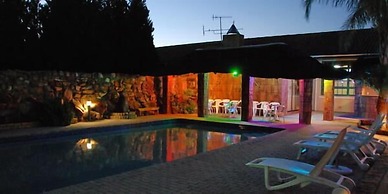 Oasis Country Lodge