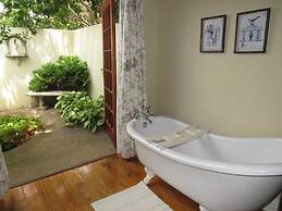 Happy Lands Self Catering B&B