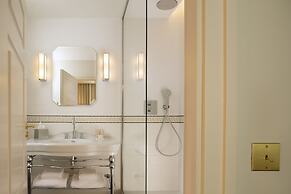 Le Tsuba Hotel