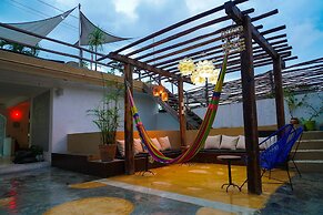 Teetotum Hotel Restaurant Lounge