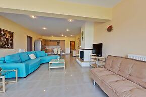 Matina's Residence