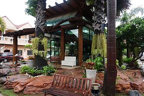 Porntip Resort