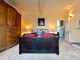 River Nene Cottages