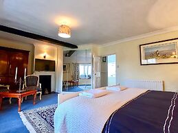 River Nene Cottages