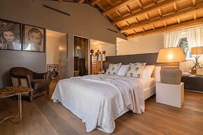 CasaVostra - Ambience Suites